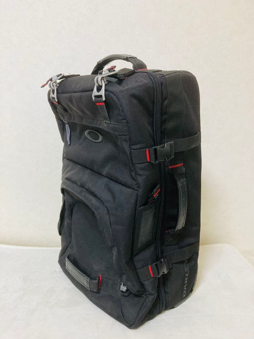 オークリー　OAKLEY　キャリーバッグ　キャリーケース　スーツケース　約33L