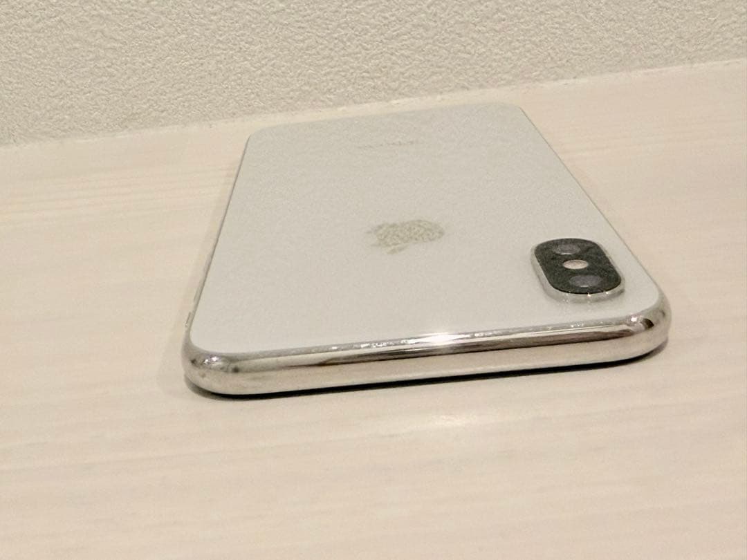 Apple iPhone X シルバー