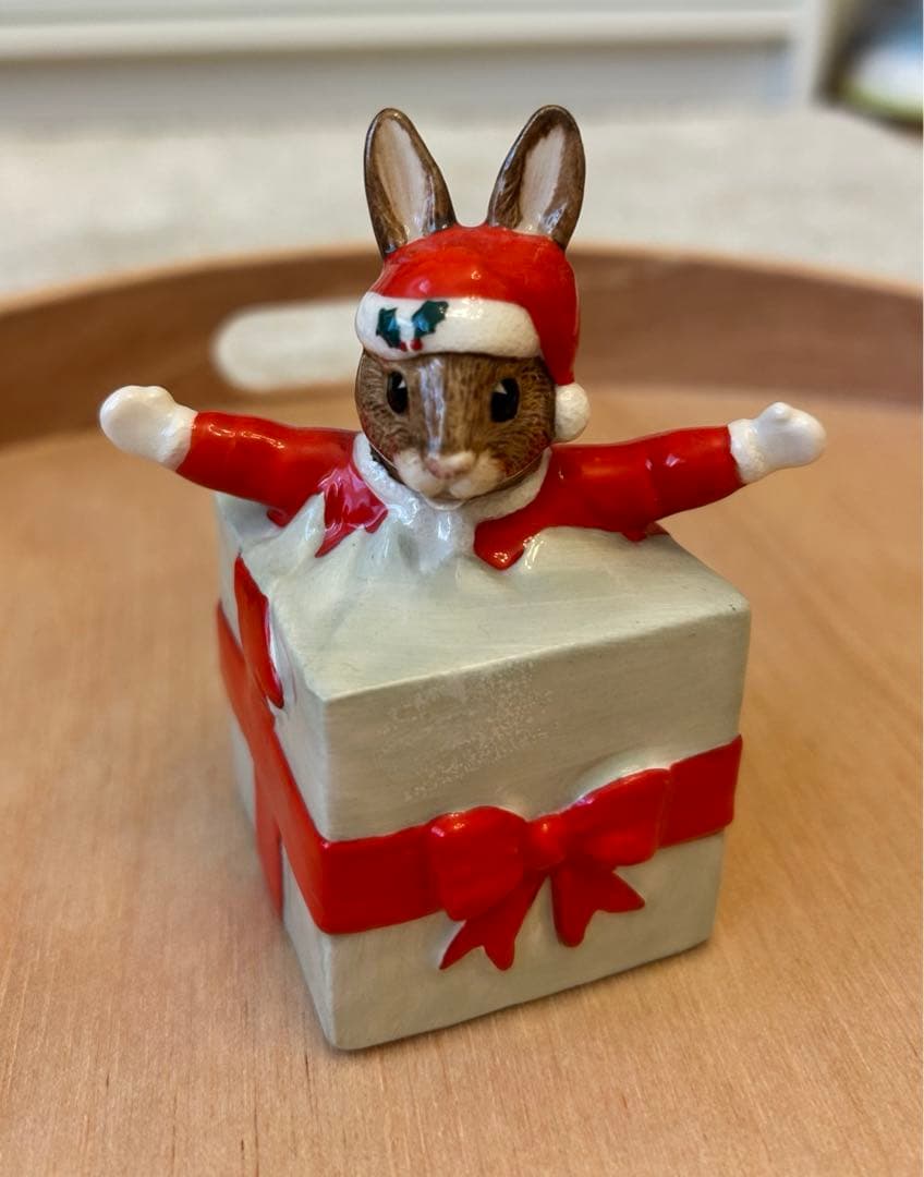 ピーターラビット　ロイヤルダルトン　クリスマス　サンタ