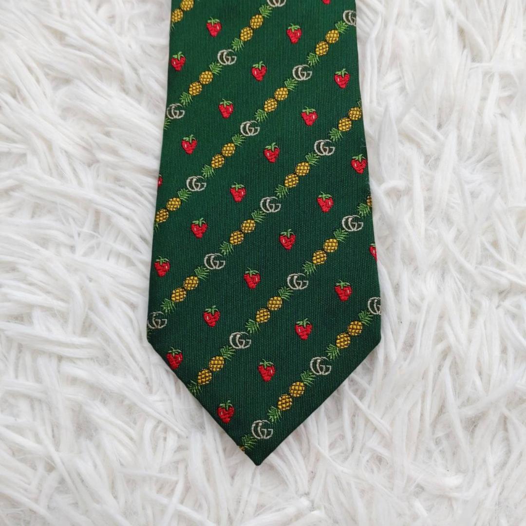 ★美品★ グッチ 高級シルクネクタイ GG柄（ストライプ） グリーン