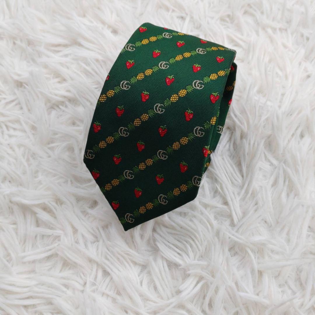 ★美品★ グッチ 高級シルクネクタイ GG柄（ストライプ） グリーン