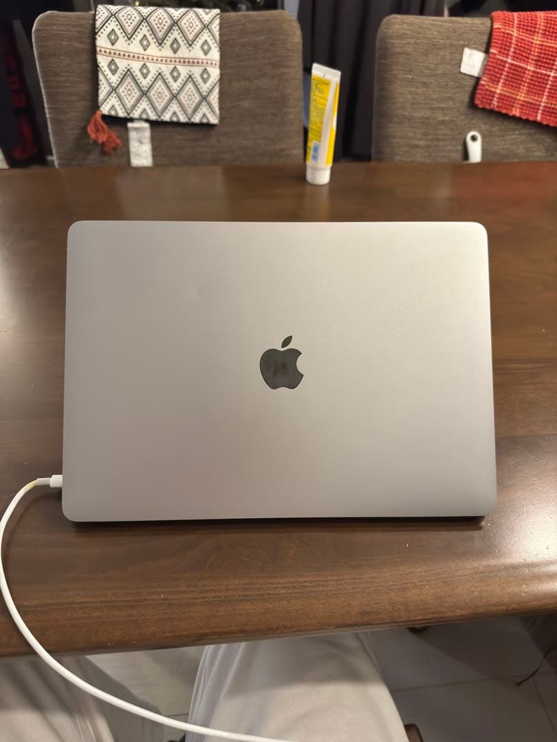 1/31まで　MacBook Pro 2020 i7 メモリ32gb 2TB