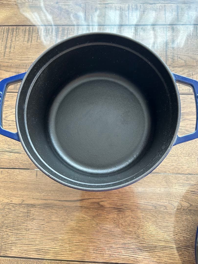 ❤️STAUBストウブ　ココットラウンド青色22cm両手鍋