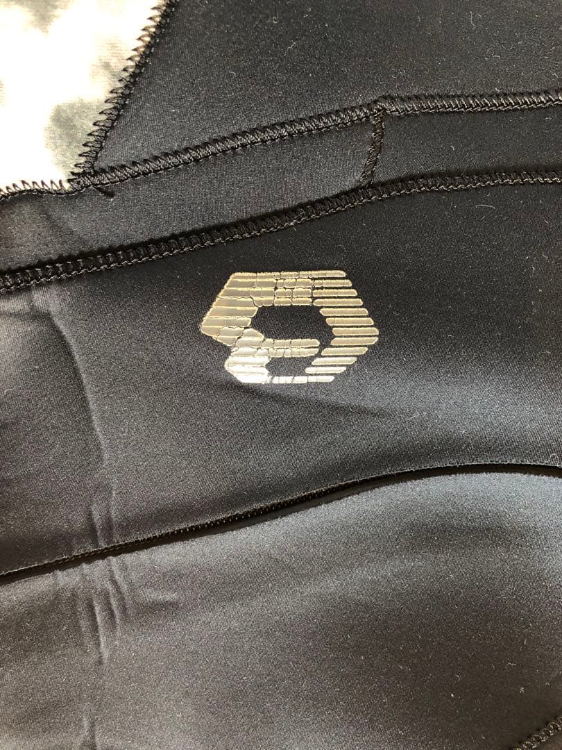 美品 BEWET ビーウェット 3mm ジャーフル サイズ