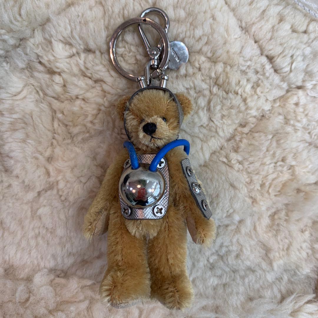 ☆美品☆PRADA　キーリング　キーホルダー　ベア　クマ　三角ロゴ　チャーム