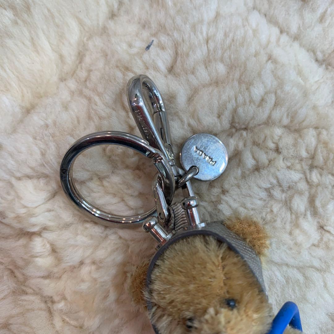 ☆美品☆PRADA　キーリング　キーホルダー　ベア　クマ　三角ロゴ　チャーム