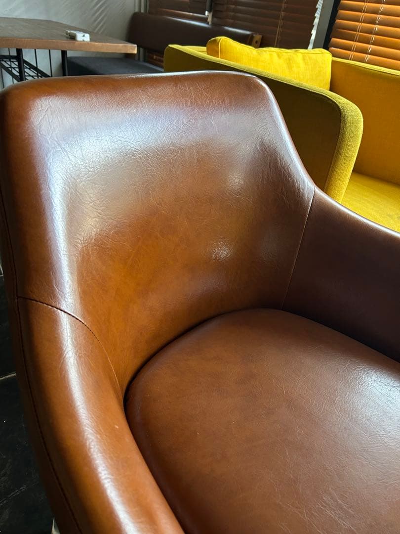⭐︎値段交渉ok⭐︎ブラウンレザー 調アームチェア