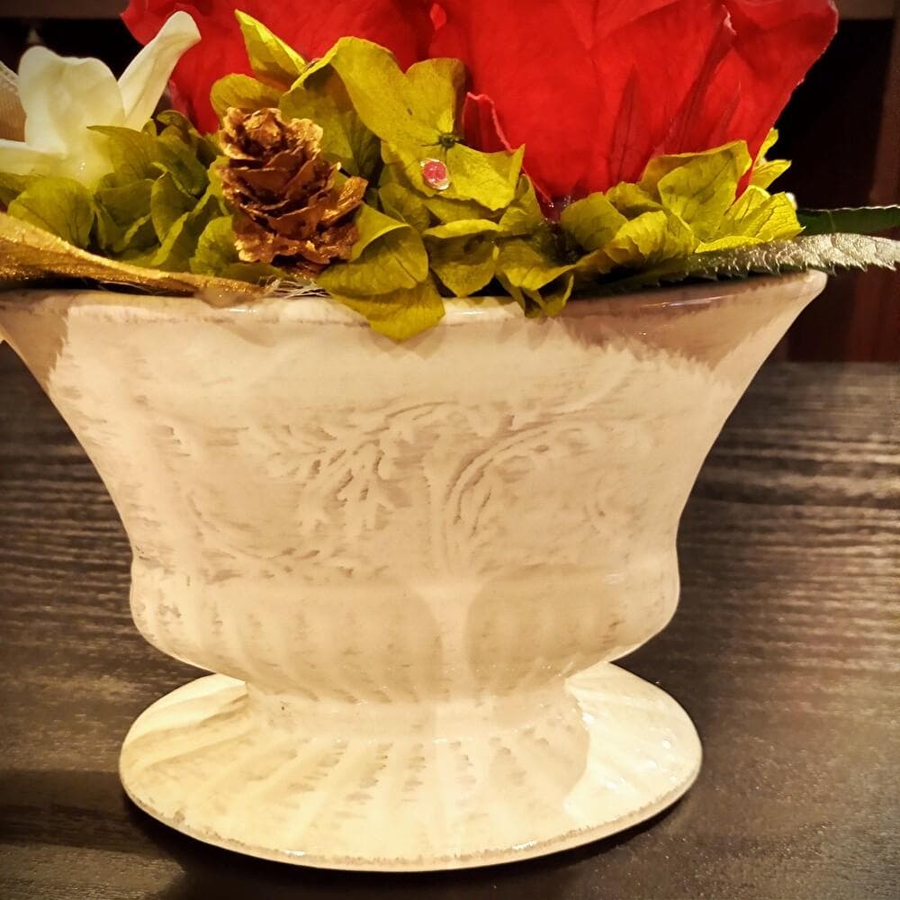 【高級プリザーブドフラワー】赤いバラ 陶器アレンジメント