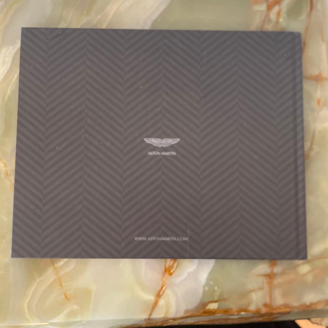 ASTON MARTIN カタログ