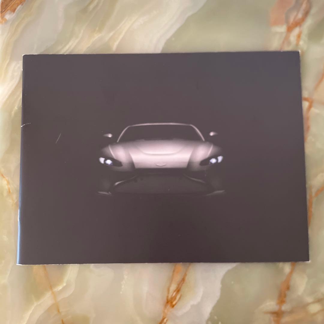 ASTON MARTIN カタログ