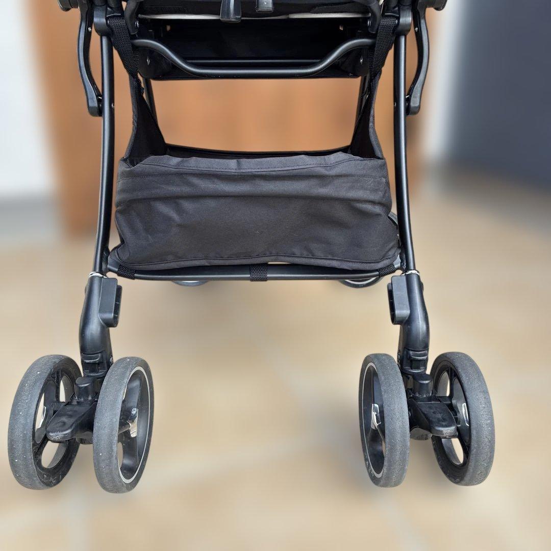 【週末値下げ】アップリカ ラクーナビッテクッション ベビーカー マグネットタイプ