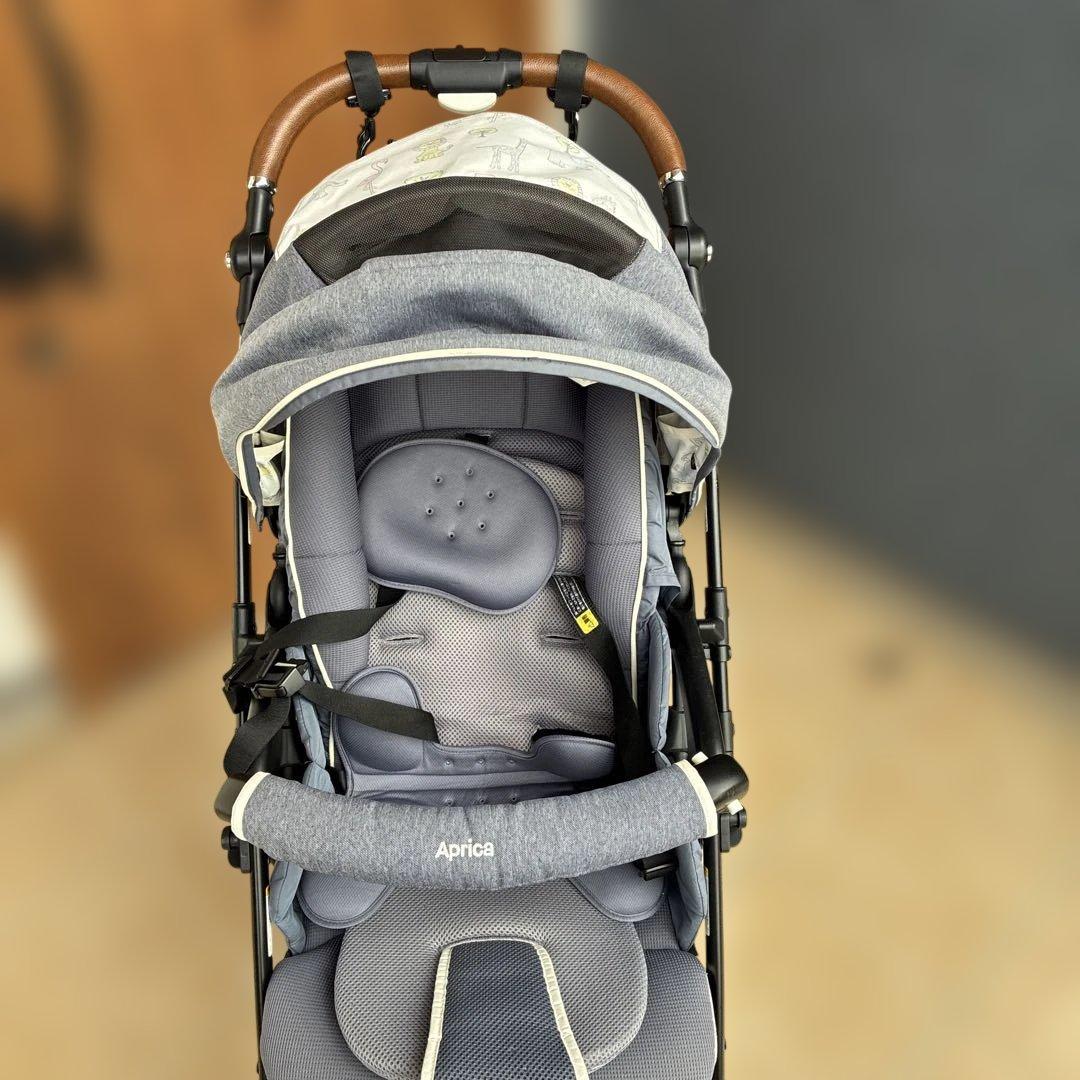 【週末値下げ】アップリカ ラクーナビッテクッション ベビーカー マグネットタイプ