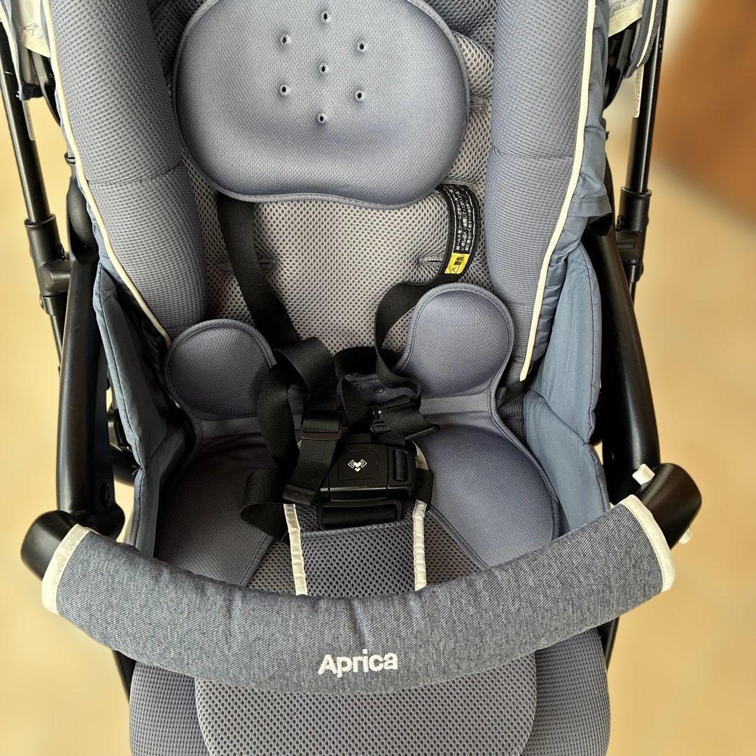 【週末値下げ】アップリカ ラクーナビッテクッション ベビーカー マグネットタイプ