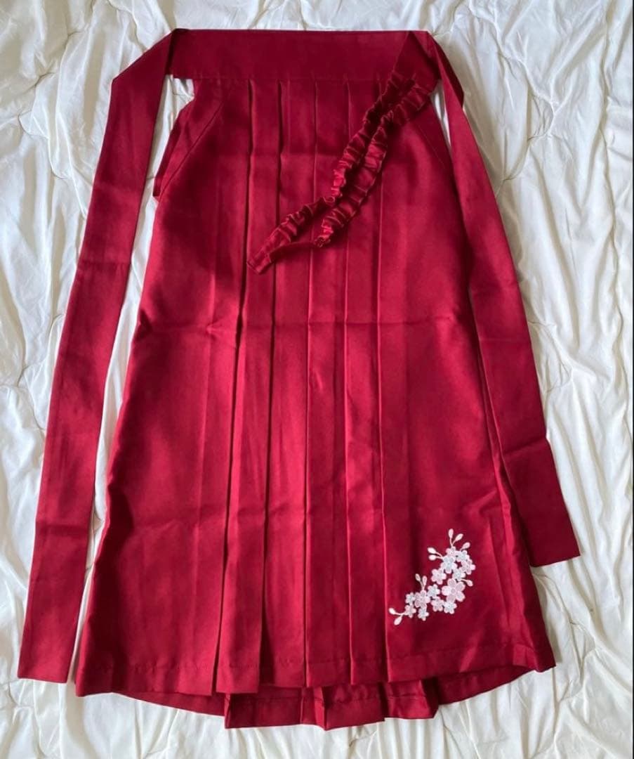 黒レース着物　赤の袴