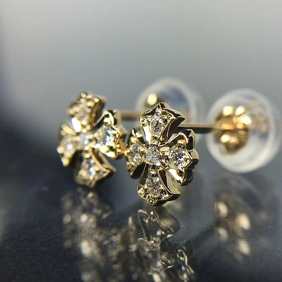 K18YG ダイヤクロス スタッドピアス イエローゴールド 18金