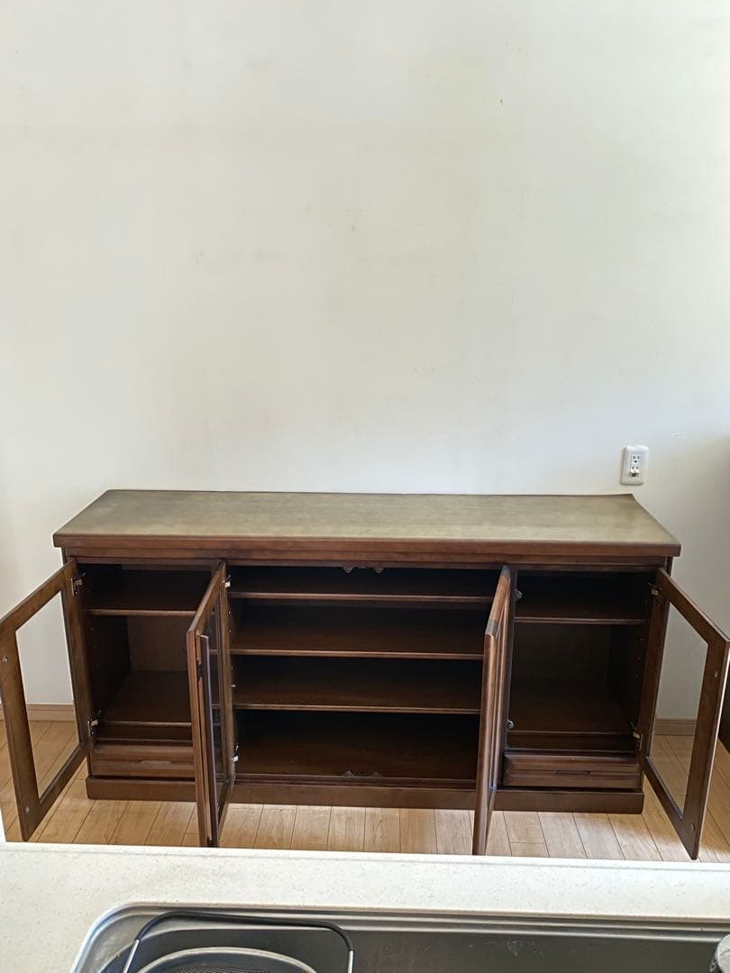 ブラウン木製キャビネット ガラス扉付き＊たのメル便