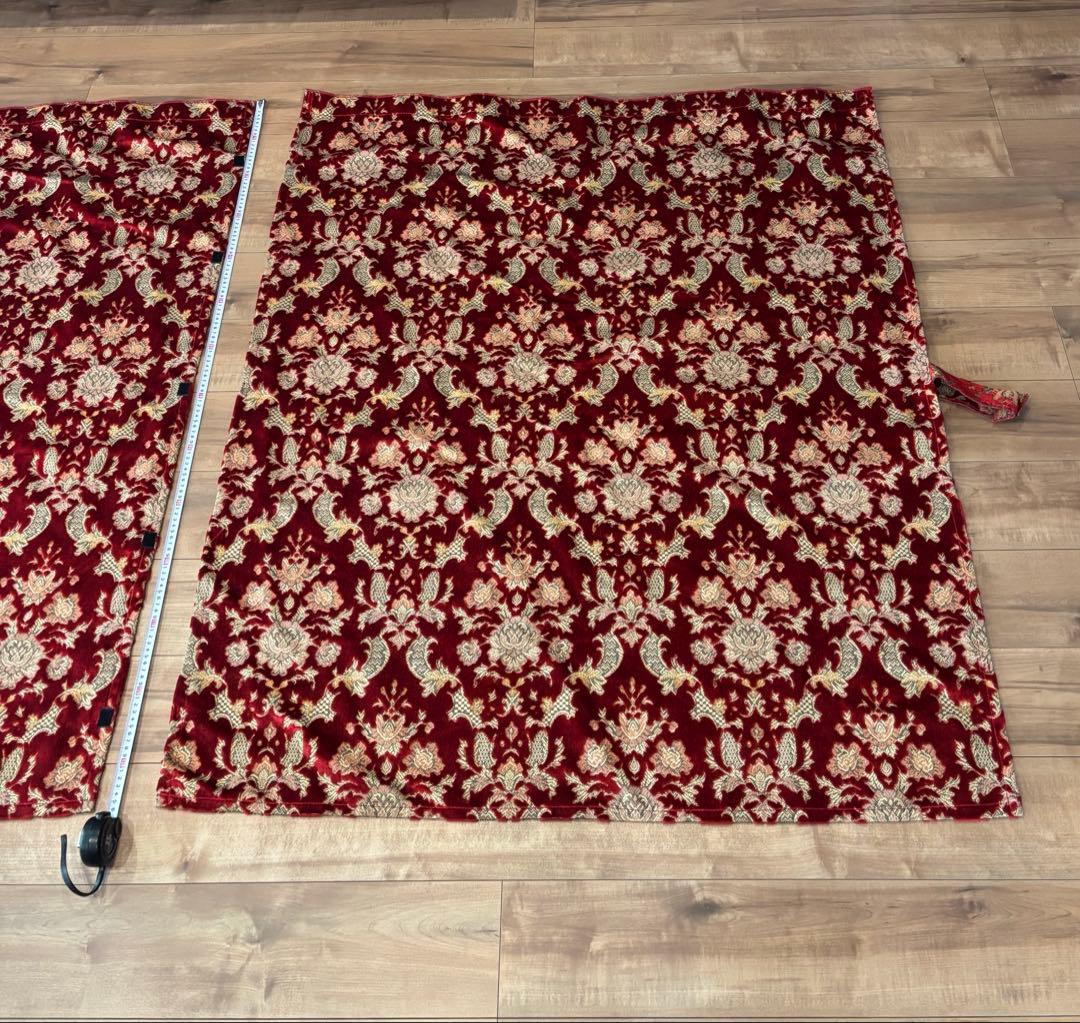 金華山　バレンタイン　赤　センターカーテン　キタワキ製　値下げ中