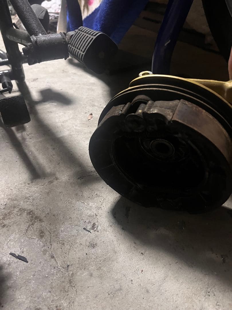 gpz 250 リアホイールハブ　シュー