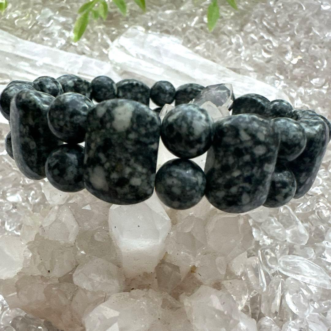 【遠野霊石Tono Reiki Stone】 高波動オリジナル特別仕立てバングル