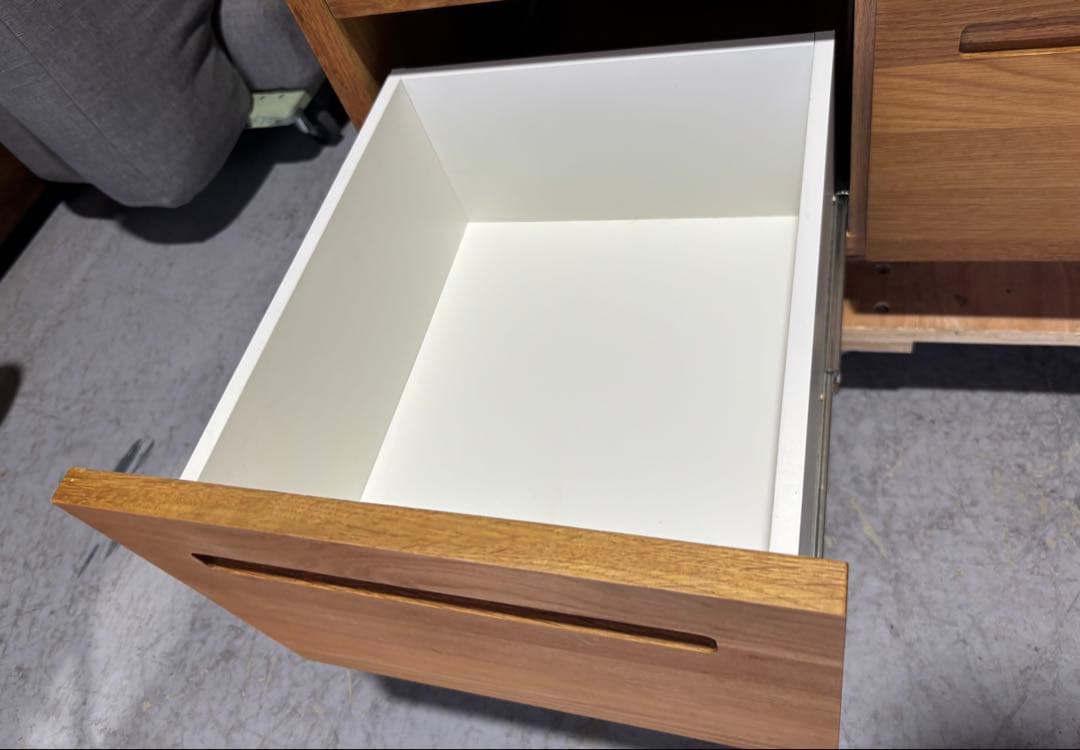 最高級 末次家具工芸 レンジボード、カップボード、幅123cm Used