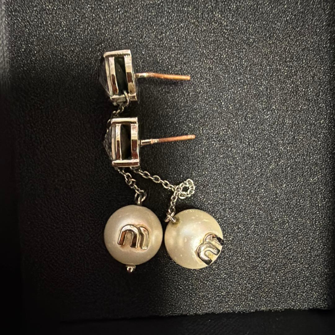 miumiu ソリテール ジュエル ピアス パール ロングチェーン
