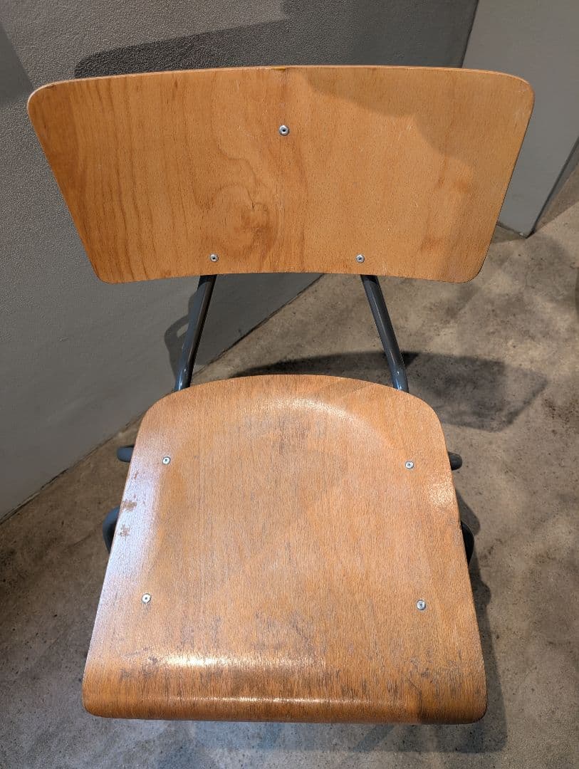 椅子 EQI-38 Stacking chair