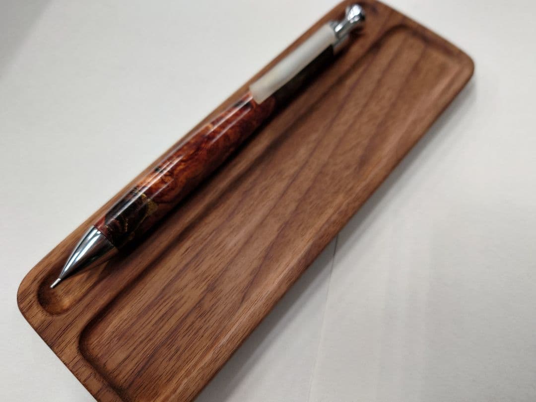 木軸ペン　花梨瘤紅白　うるし仕上げ　シャープ0.5 金継ぎ　某工房