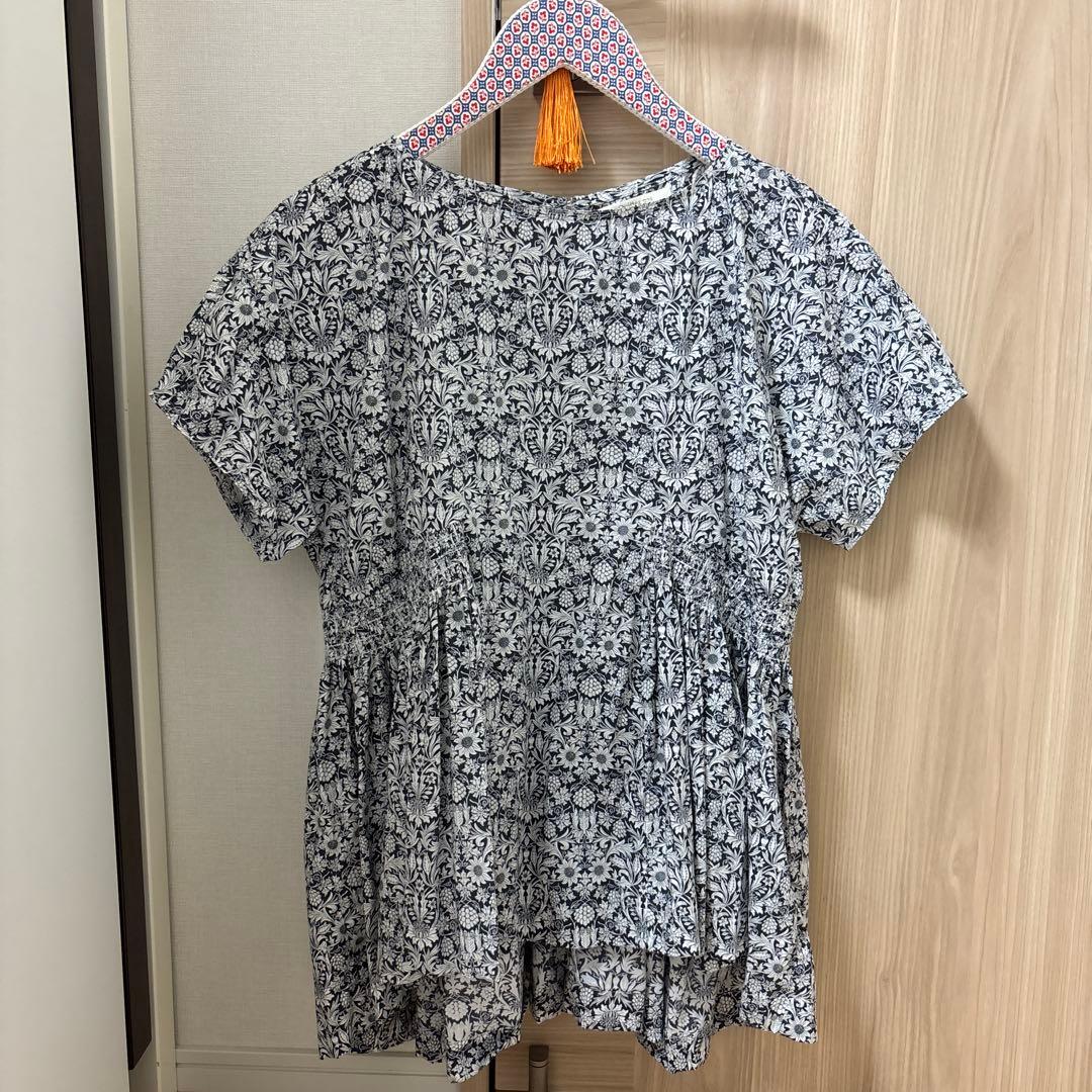 【美品】ヌキテパLiberty Print Shirring Blouse