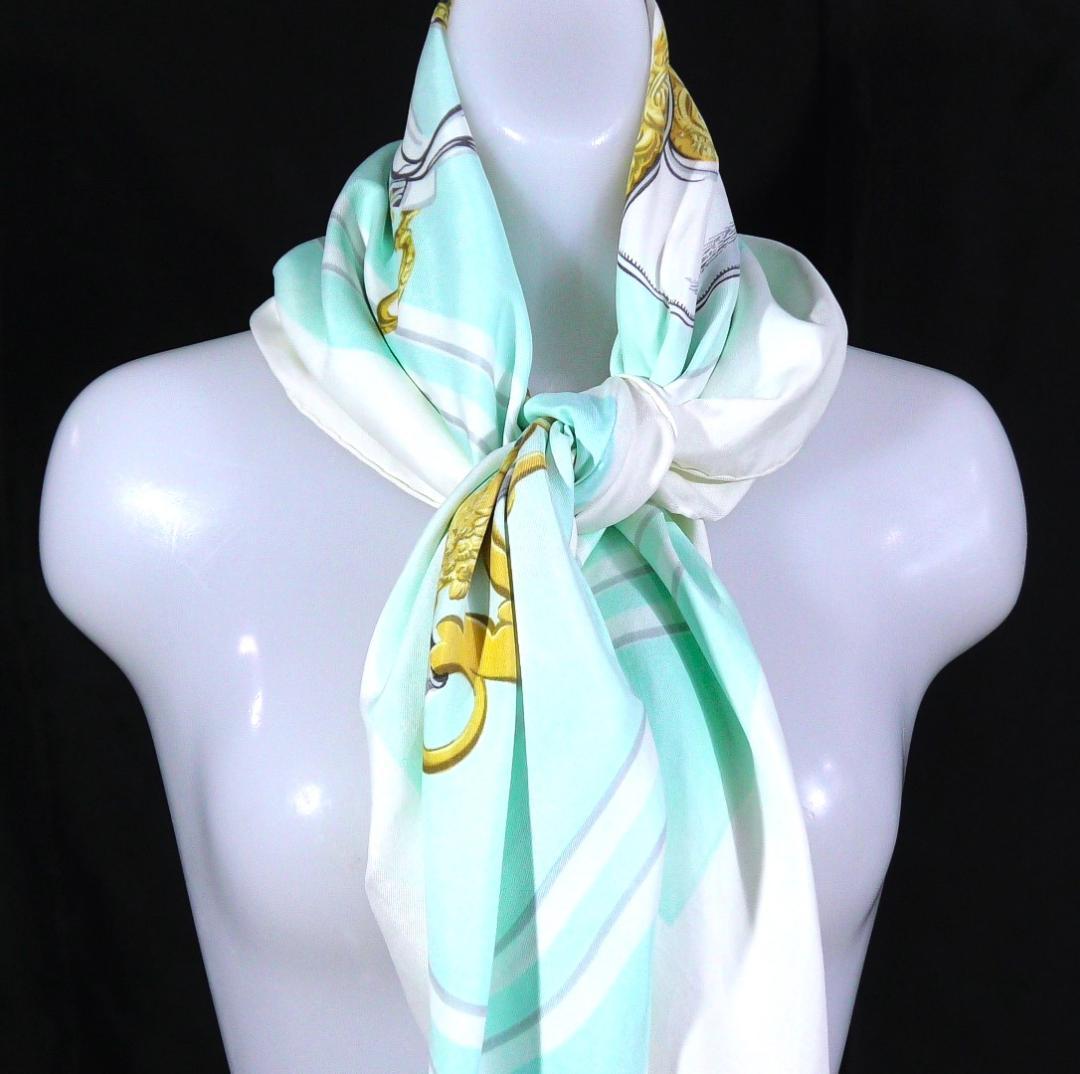 HERMES エルメス　大判スカーフ　カレ90　 D469