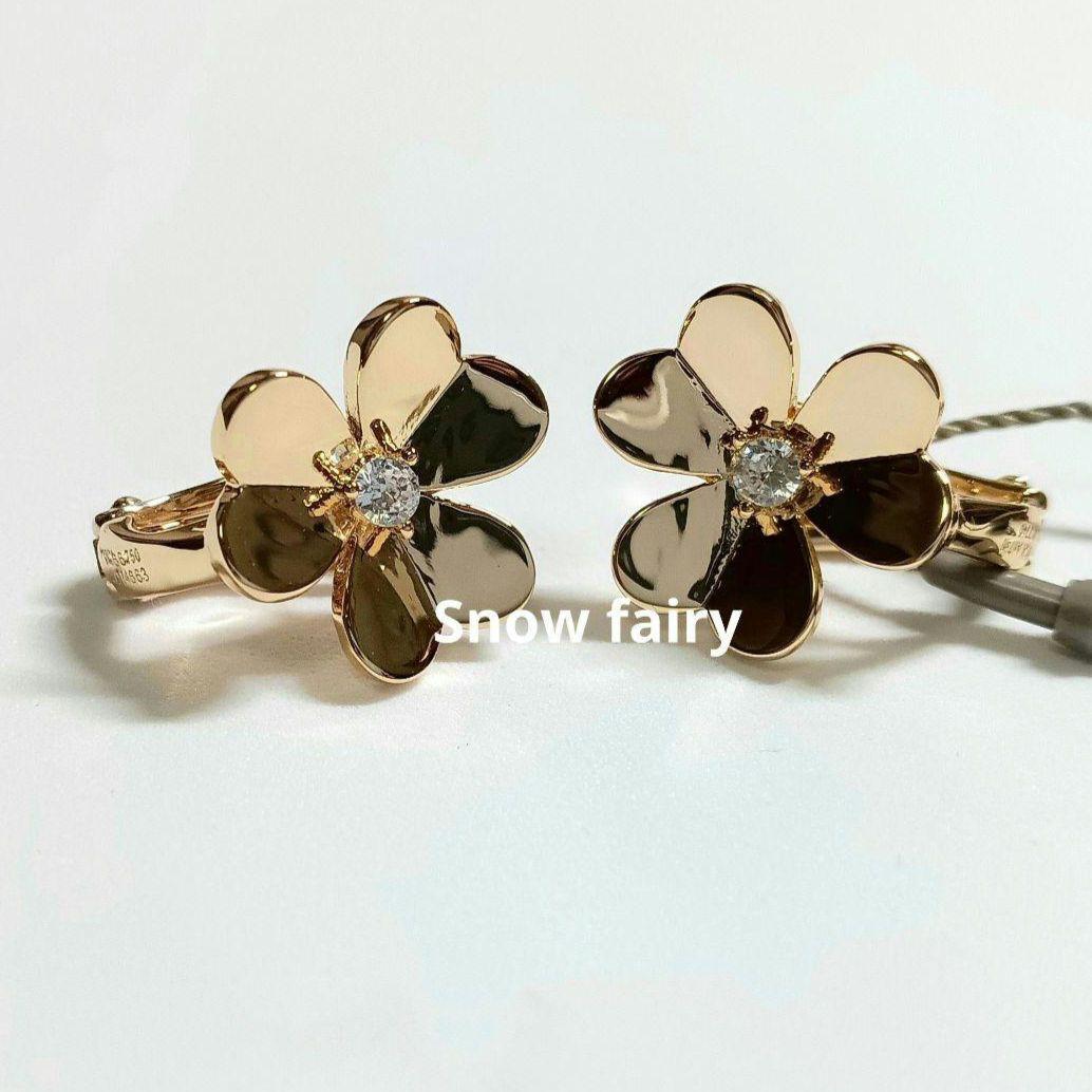 ハイクオリティ　1ストーン付き三つ葉ピアス　フラワーピアス　YG