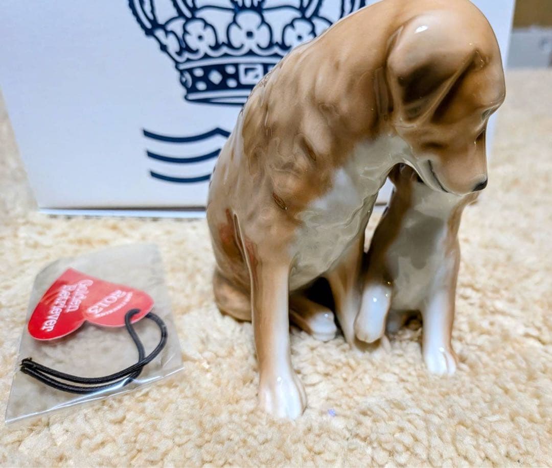 ロイヤルコペーハーゲン　犬と子犬の陶器製置物