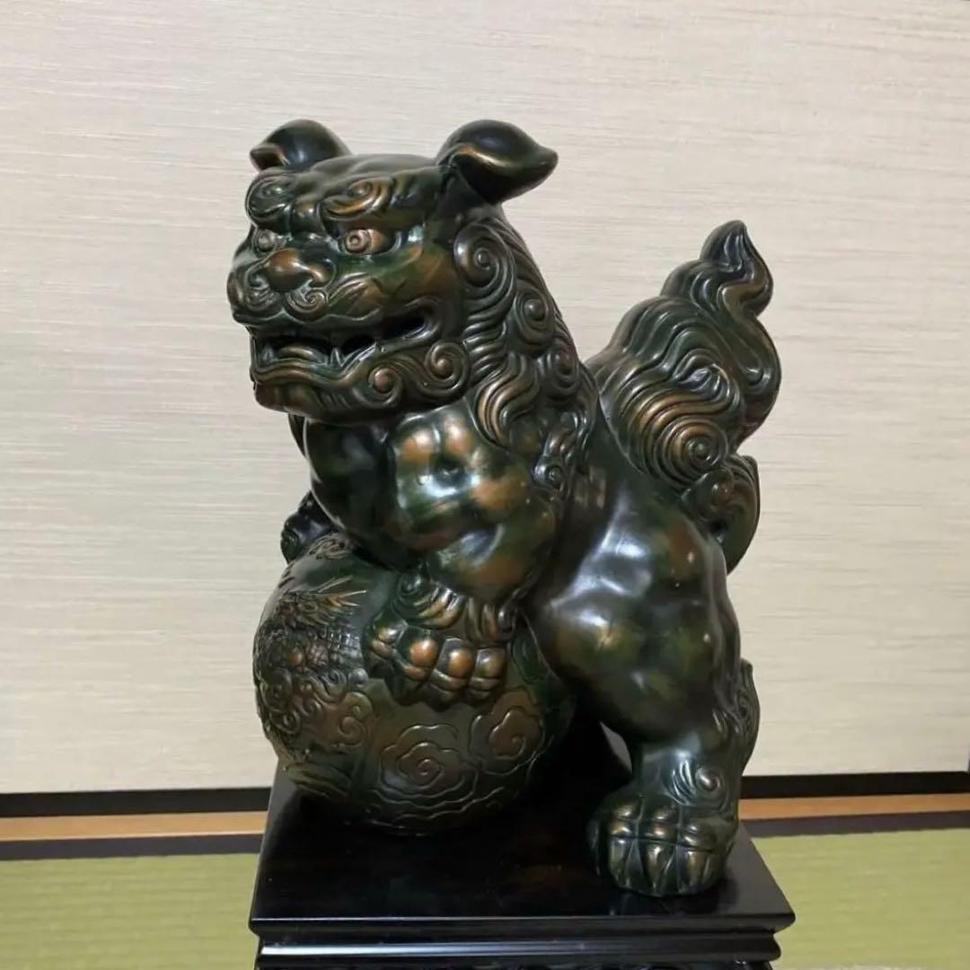 獅子の置き物　玉乗り 縁起物　骨董品