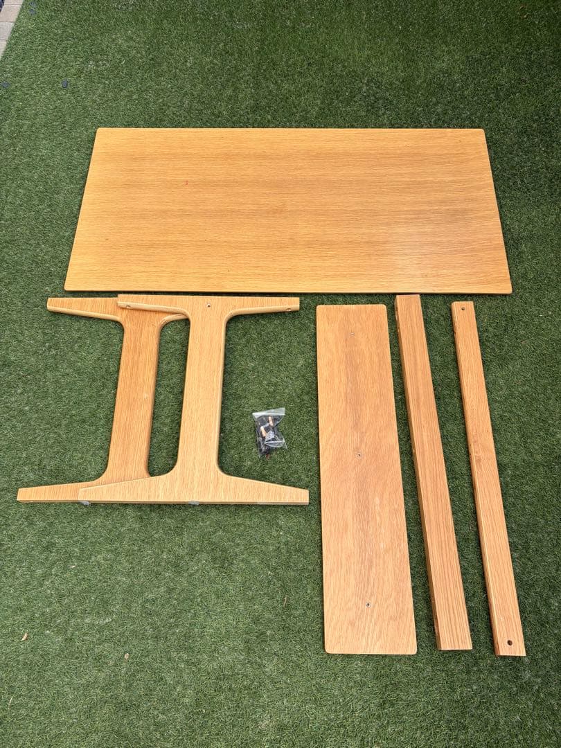 無印良品　リビングでもダイニングでも使える　ダイニングテーブル