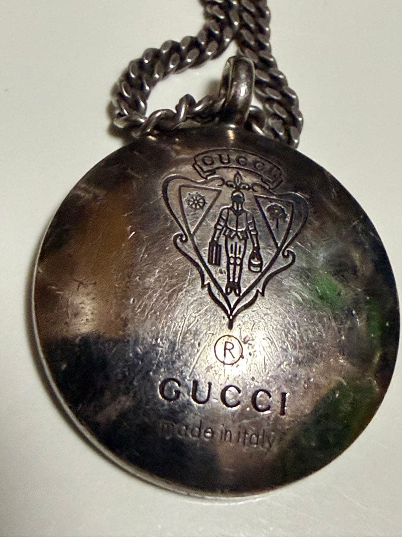 グッチ ネックレス 紋章 クレスト ラウンド シルバー925 ペンダントトップ