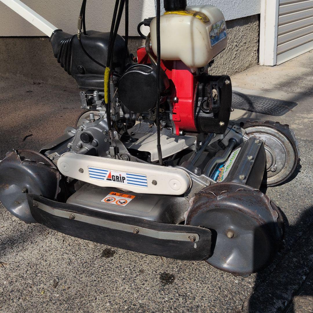 AGRI スピリット 4WD 芝刈り機、新品歯4枚付き。