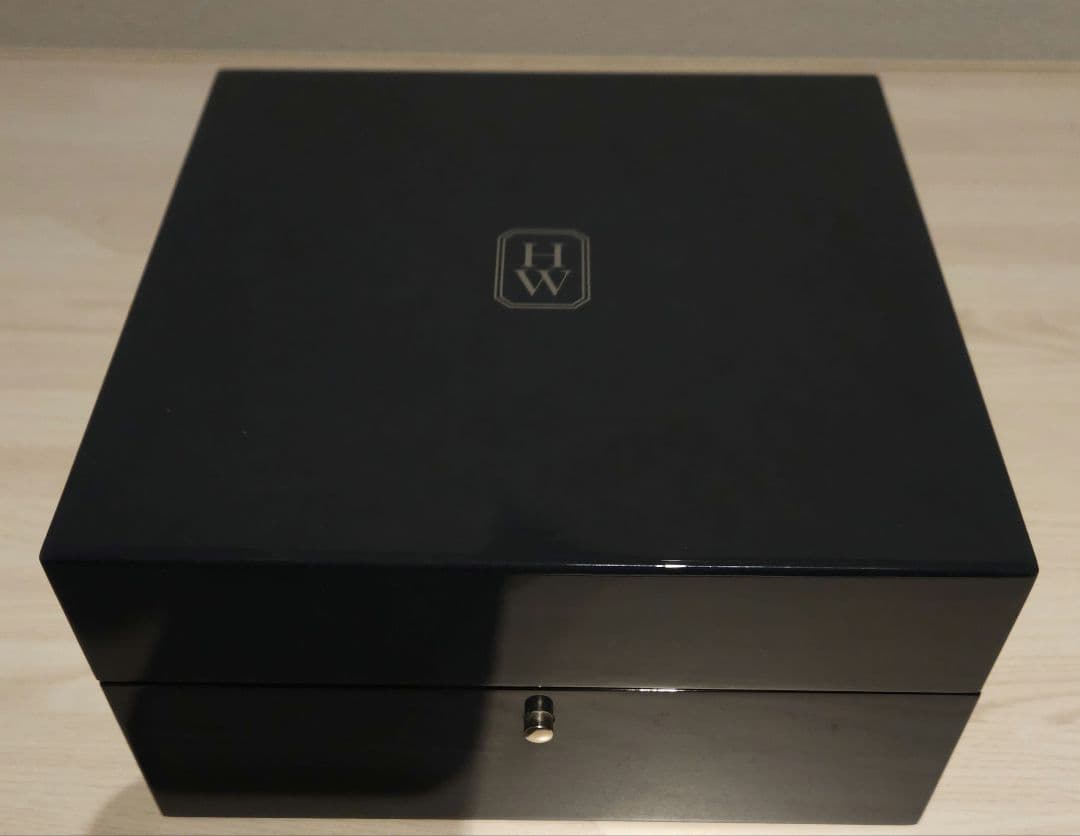 HARRY WINSTON　 時計ケース　 取り扱い説明書　箱セット　お値下げ✨