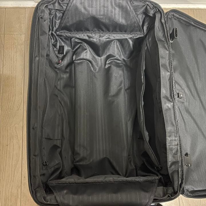 TUMI 2輪　キャリーケース