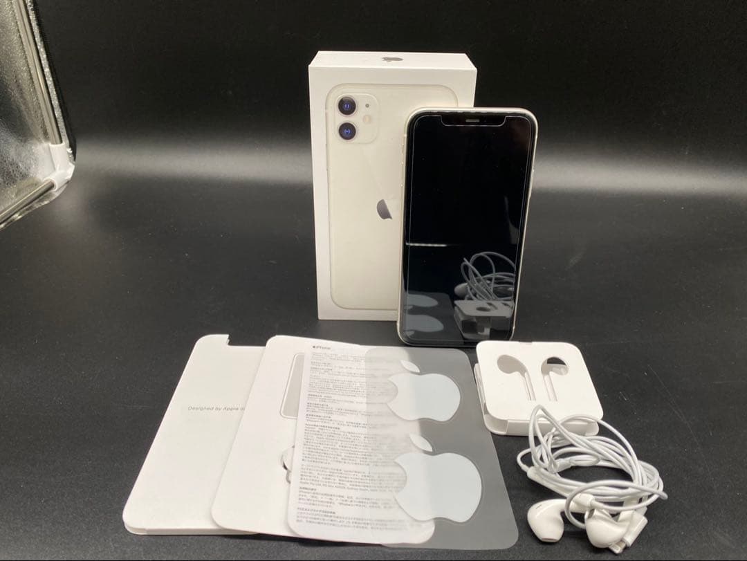 ★【美品】Apple iPhone11 NWM22J/A 128GBSIMフリー
