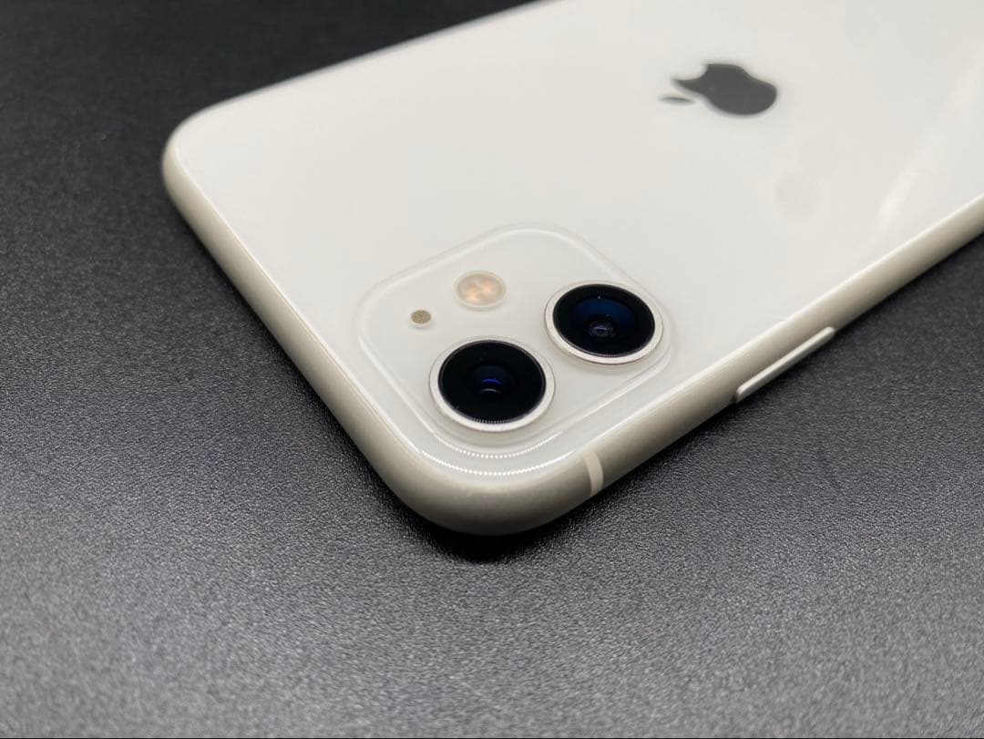 ★【美品】Apple iPhone11 NWM22J/A 128GBSIMフリー