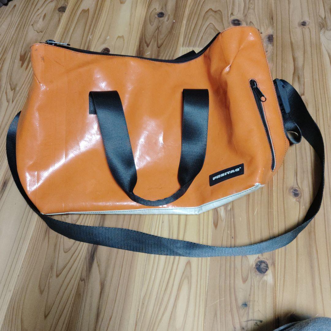 FREITAG　オレンジ　メッセンジャーバック