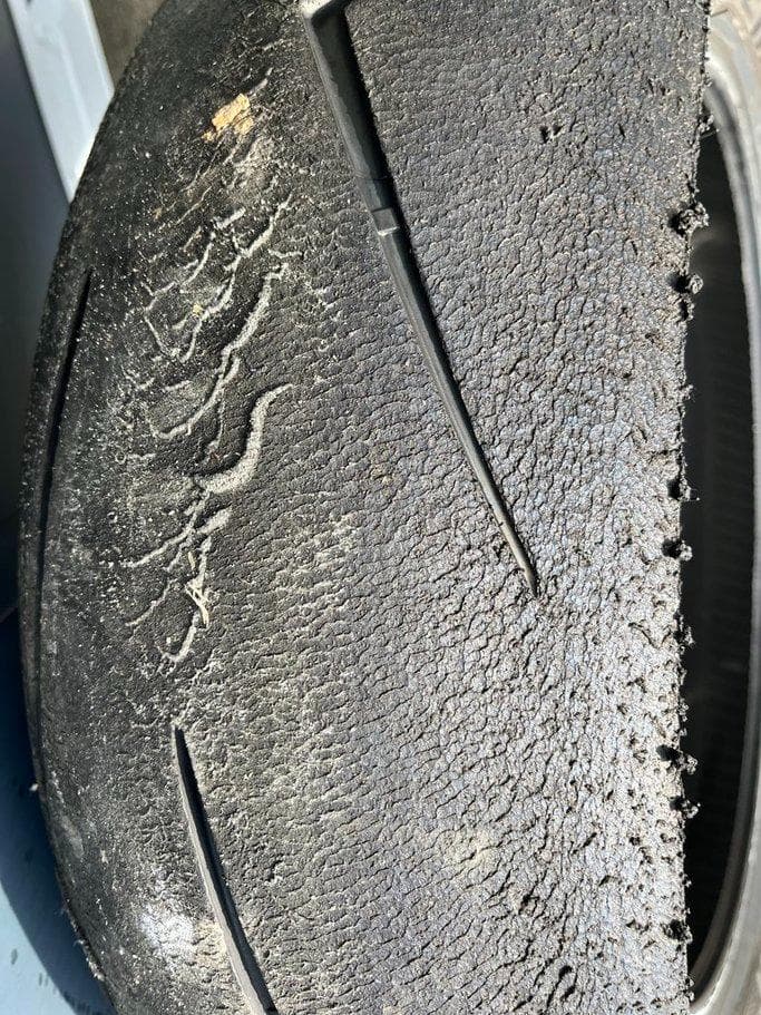 ピレリ ディアブロ スーパーコルサV4 SC1 前後(120・200)中古