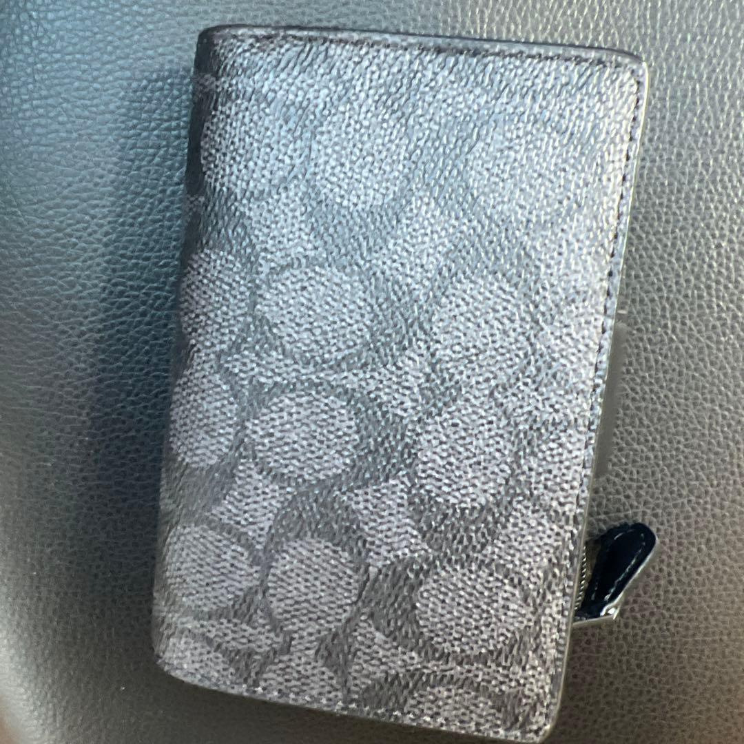 @*✨様 新品 COACH 二つ折り財布