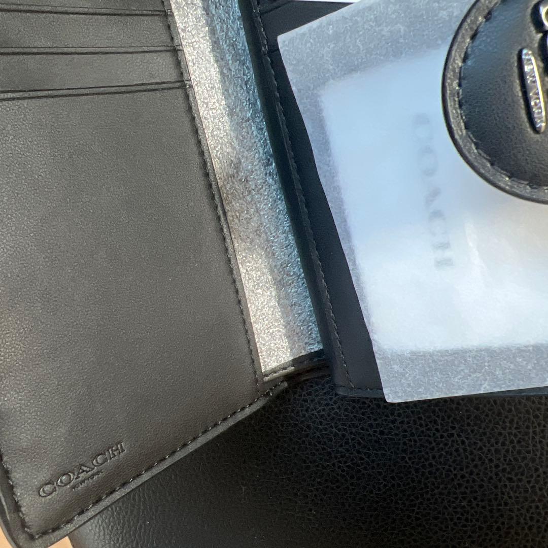 @*✨様 新品 COACH 二つ折り財布