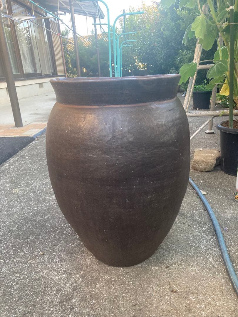 古民家。昭和レトロ。陶器製水鉢 。鉢カバー。和風庭園。ダークブラウン60㎝。
