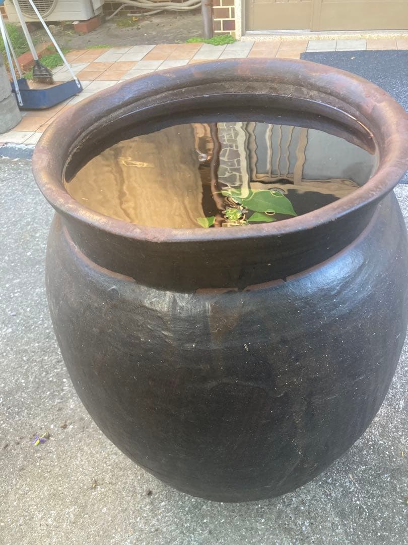 古民家。昭和レトロ。陶器製水鉢 。鉢カバー。和風庭園。ダークブラウン60㎝。