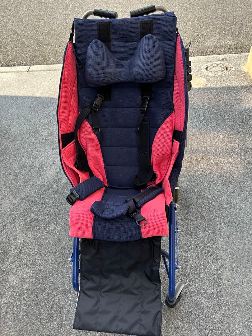 バーギー　　子供用車椅子　ひよけつき