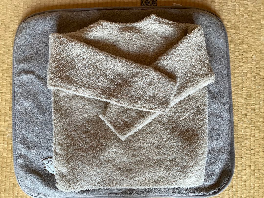 パラスパレス　ニットカーディガン