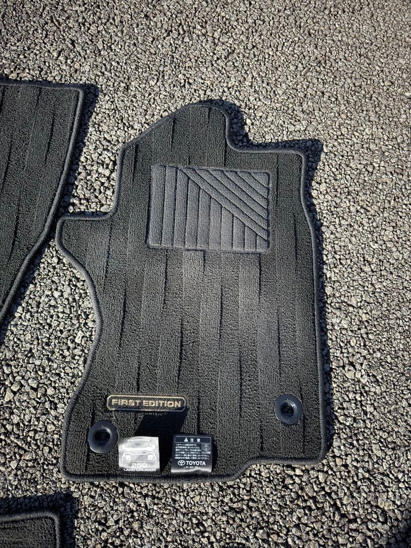 ランドクルーザー250 純正　フロアマット