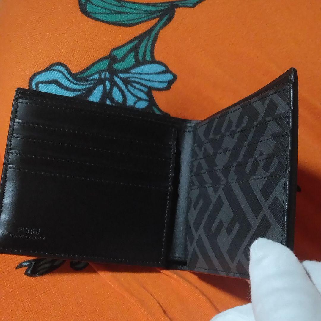 現行品 FENDI フェンディ 二つ折り財布