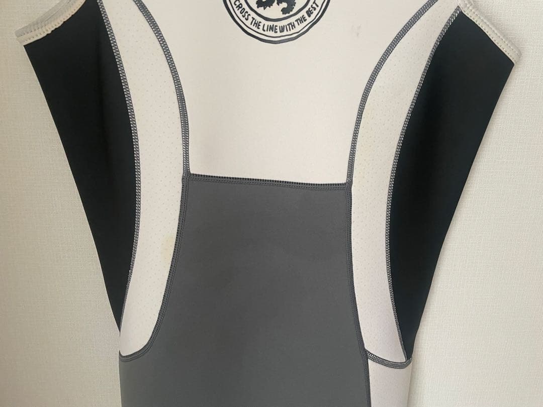 新品　ウェットスーツ　ホワイト